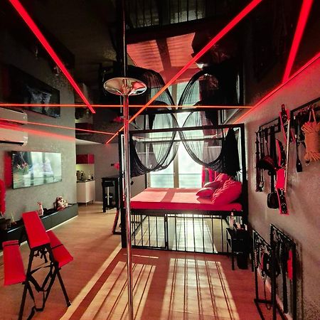 Bdsm Apartman V Bratislave -Adults Only Братислава Экстерьер фото